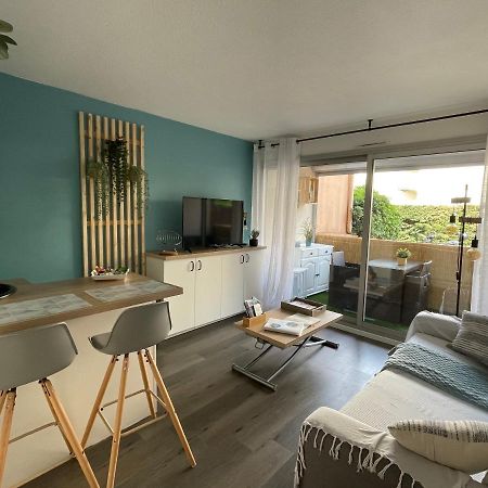 Chaleureux Appartement Face Au Port Sta Lucia, Tout A Pieds, Wifi Saint-Raphaël Eksteriør bilde