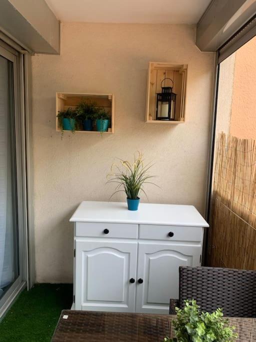 Chaleureux Appartement Face Au Port Sta Lucia, Tout A Pieds, Wifi Saint-Raphaël Eksteriør bilde