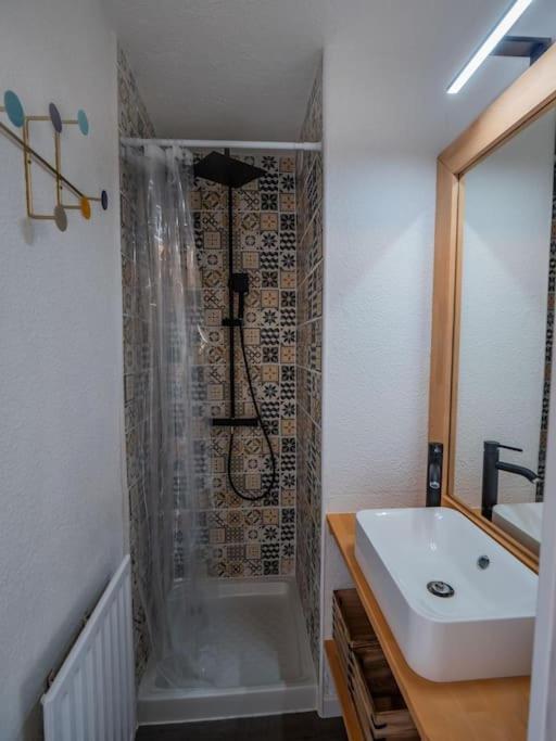 Chaleureux Appartement Face Au Port Sta Lucia, Tout A Pieds, Wifi Saint-Raphaël Eksteriør bilde