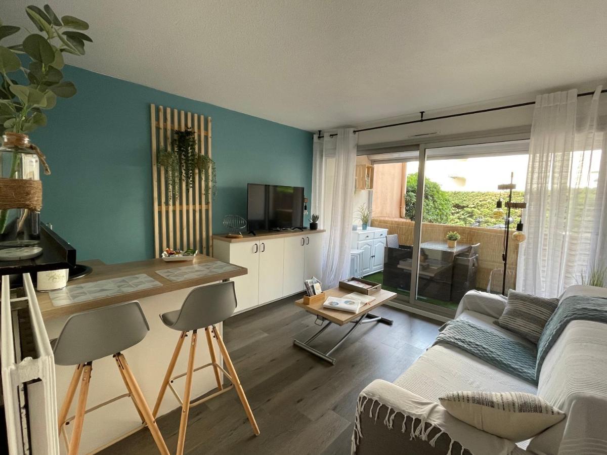 Chaleureux Appartement Face Au Port Sta Lucia, Tout A Pieds, Wifi Saint-Raphaël Eksteriør bilde