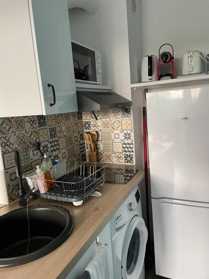 Chaleureux Appartement Face Au Port Sta Lucia, Tout A Pieds, Wifi Saint-Raphaël Eksteriør bilde